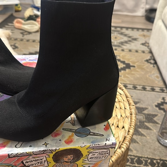 Black Jeffrey Campbell Anteni ankle boots - Picture 3 of 3
